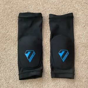 Kneepads for little legs